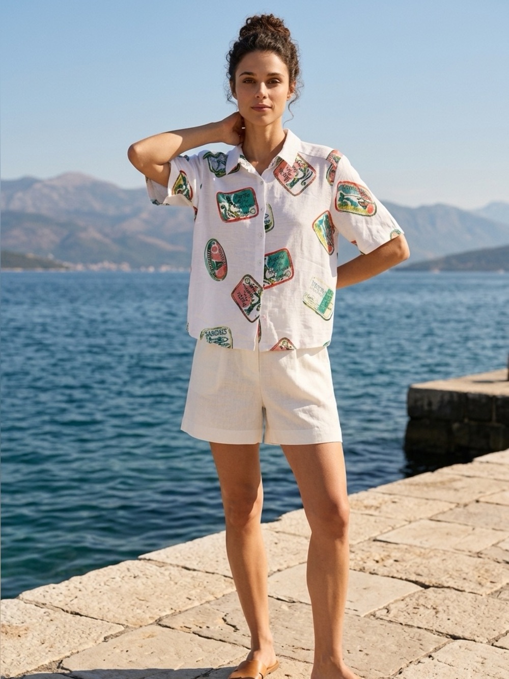 Jane + Delancey button-up shirt featuring a novelty "canned sardine" Size M